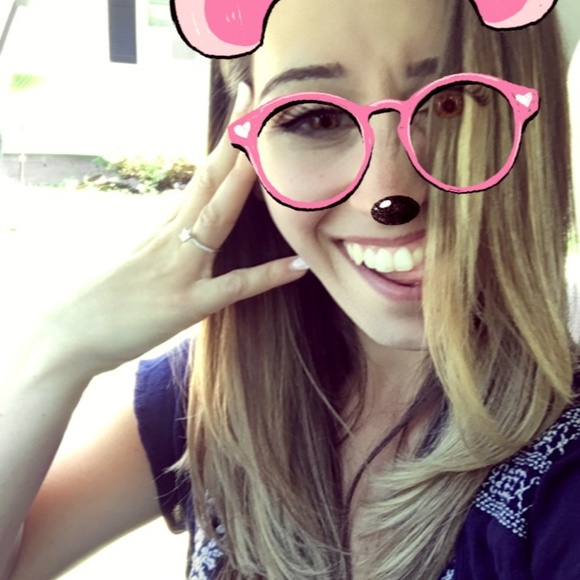 Meet your Posher, Vanessa - Picture 3 of 7